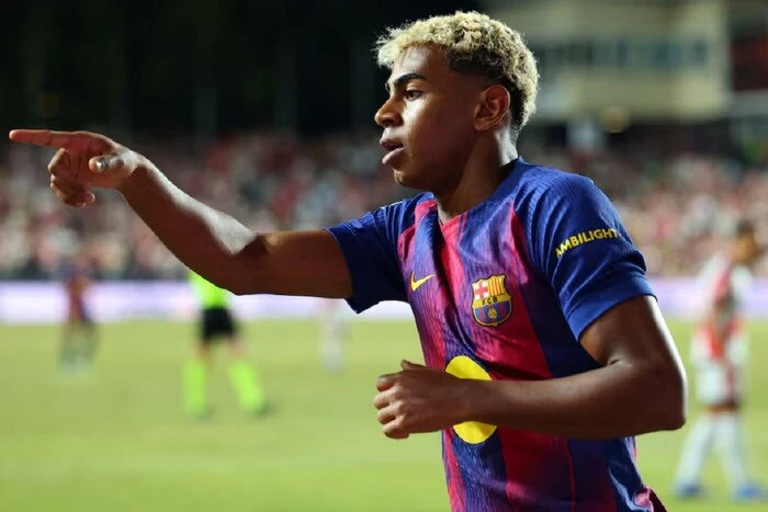Стало відомо, чому зірка «Барселони» перестав ставити автографи на футболках