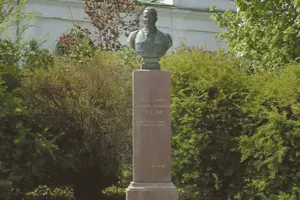 Аркадій Гайдар був відомим дитячим письменником та чекістом