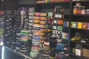 Припинено діяльність мережі, яка продавала контрафактний тютюн по всій країні