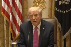 Як зазначив Трамп, для зустрічі було обрано Угорщину, тому що їм з Путіним подобається Орбан