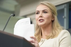 Речниця Білого дому нагрубила журналісту після питання про вибір Будапешта для зустрічі Трампа та Путіна