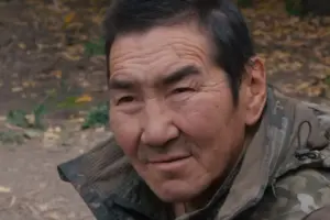 Олександр не знає рідної мови, традицій, казок та загалом далекий від культури свого народу