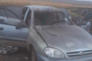 На Харківщині ворожий дрон вдарив по автівці: є жертва та постраждалі