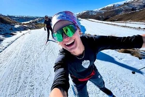 Олімпійська чемпіонка зламала мізинець, вдарившись об кут дивана