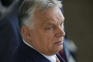 Зеленський: Орбан грає на боці Росії, а не миру