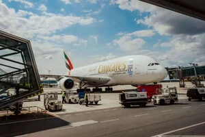 Вантажний літак з'їхав зі злітно-посадкової смуги в Гонконзі: двоє загиблих