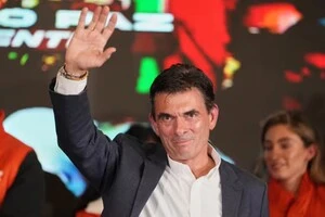 Центрист вперше за два десятиліття став президентом Болівії