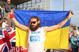 Українець Андрій Ткачук подолав за 24 години 294,346 км і став чемпіоном світу