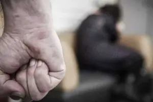 На Львівщині чоловік побив 62-річну жінку через кукурудзу