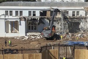 Білий дім почав знесення частини Східного крила для будівництва нової бальної зали 