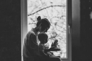 Жінки щасливі через війну? Допис психологині розірвав мережу