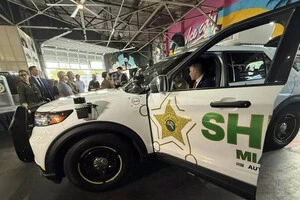 Автомобіль Police Unmanned Ground Vehicle (PUG)