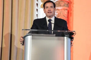 За словами посадовця, запровадження санкцій проти Росії було давньою обіцянкою Трампа