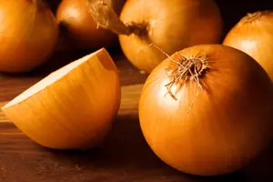 В Україні подорожчала цибуля: фермери скорочують продаж через погоду