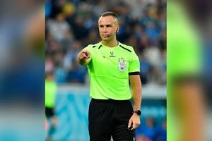 Російський футбольний арбітр побив пішохода, якого ледь не задавив на «зебрі»