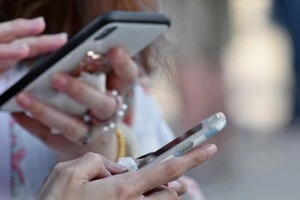 Цікавість до статевого життя та частота мастурбації серед цієї категорії молоді є меншими, навіть попри доступність еротичного контенту