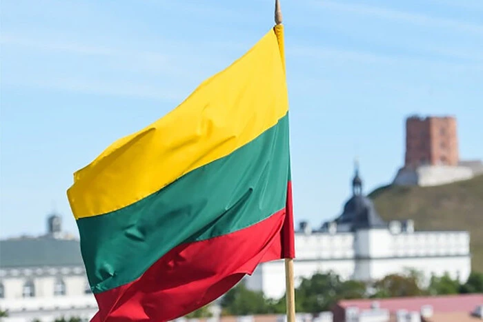 Президент Литви пропонує тривале закриття кордону із Білоруссю через повітряні кулі