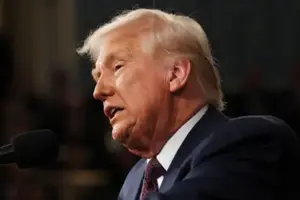 Американський лідер поспілкувався з журналістами на борту літака Air One