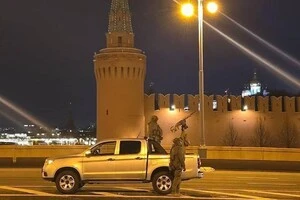  Мережею поширились кадри, на яких зображено мобільну вогневу групу, що чергує поблизу Кремля