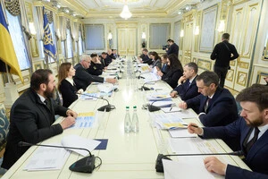 Сто днів роботи нового Кабміну. Зеленський провів нараду з урядовцями