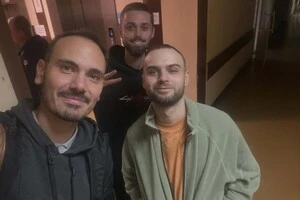 Ібрагім Набер (ліворуч) та члени його команди отримали поранення