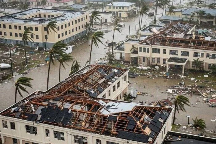 Найсильніший шторм в історії Ямайки ослаб до четвертої категорії