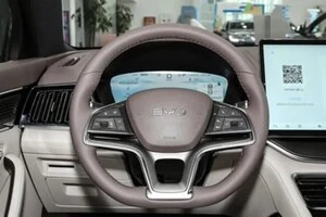 У жовтні українці придбали на 14 % авто більше, у порівнянні з вереснем 2025 року