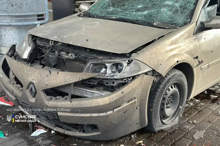 Суми: окупанти вдарили по автозаправній станції, є постраждалі