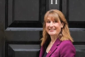 Очільниця Мінфіну Британії незаконно здавала будинок у Лондоні