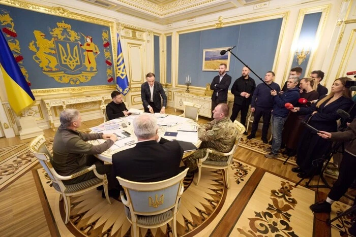 Зеленський запровадив санкції проти пропагандистів та російського ВПК