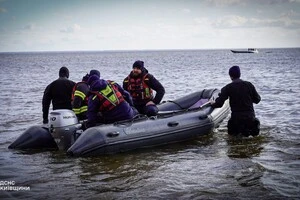 Через сильний вітер і темну пору доби пошукові роботи довелося припинити