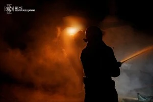 Атака на Полтавщину: рятувальники ліквідували пожежу на газовидобувному об'єкті 