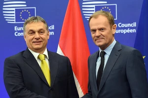 Прем’єр-міністри Угорщини та Польщі почубилися в мережі 