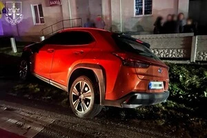 На Прикарпатті суддя на Lexus збила двох пішоходів