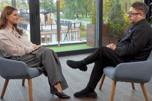 «Намалював величезний...». Відомий телеведучий розповів про долю свого російського паспорта