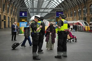 Різанина у лондонському потязі: підозрюваного взяли під варту