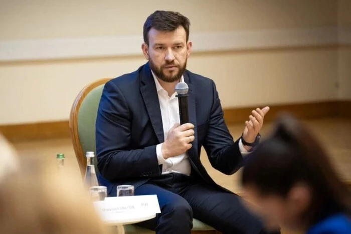 Хто отримає 6,5 тис. грн допомоги від держави? Пояснення міністра соцполітики