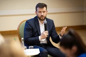 Хто отримає 6,5 тис. грн допомоги від держави? Пояснення міністра соцполітики