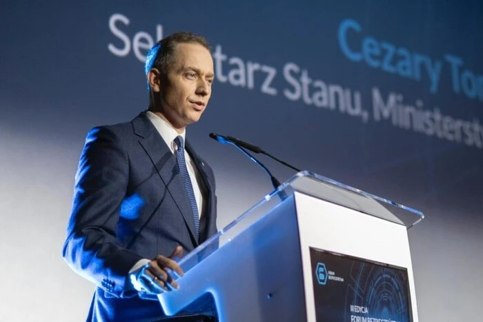 Польща зведе «стіну дронів» власного виробництва