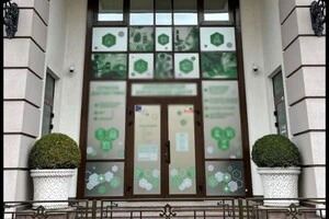 Під час пластичної операції з імплантації сідниць у пацієнтки сталася зупинка серця