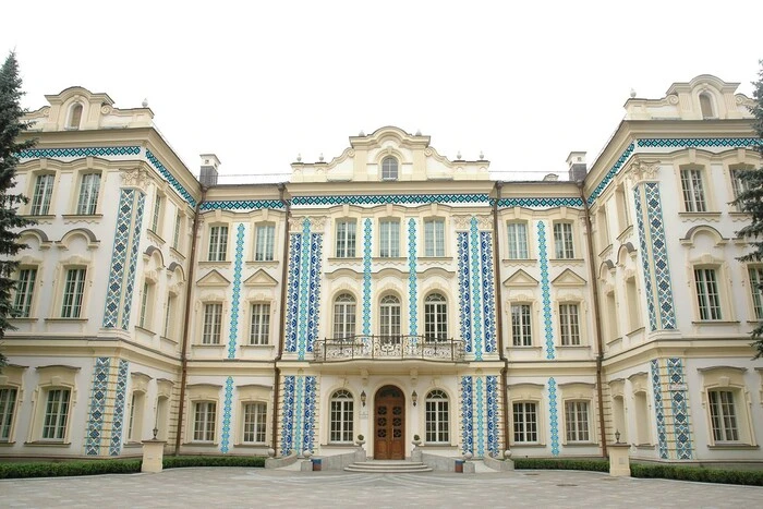 Чи можна тримати дома значки із прапором РФ та георгіївську стрічку? Верховний суд створив прецедент