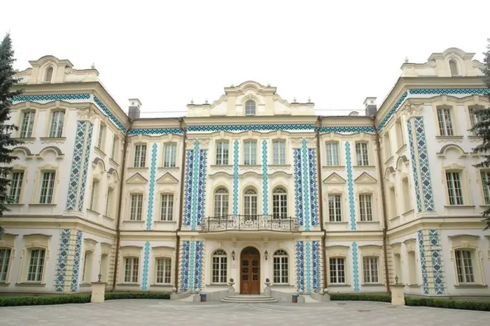 Можно ли держать дома значки с флагом РФ и георгиевской лентой? Верховный суд создал прецедент