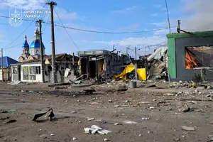 Пошкоджено ринок, церкву, магазини та автомобілі місцевих жителів