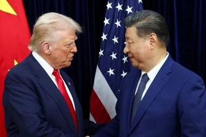 Китай призупиняє додаткові тарифи на американські товари