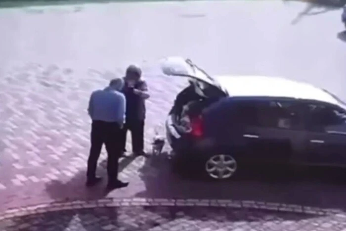 Вкрав собаку біля готелю? Нардеп Мазурашу відреагував на звинувачення