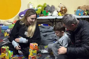 Анджеліна Джолі зустрілася з дітьми