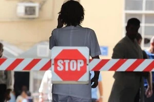 У Греції лікарі розпочали загальнонаціональний страйк через низькі зарплати