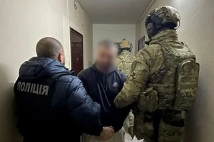 Члени організованої групи, які обкрадали помешкання заможних киян, підуть під суд