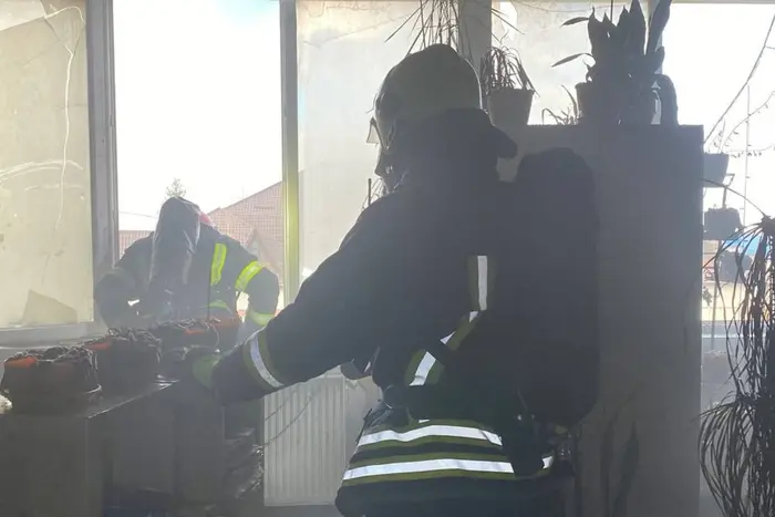 В Івано-Франківську в офісі вибухнула зарядна станція, є постраждалі (фото)