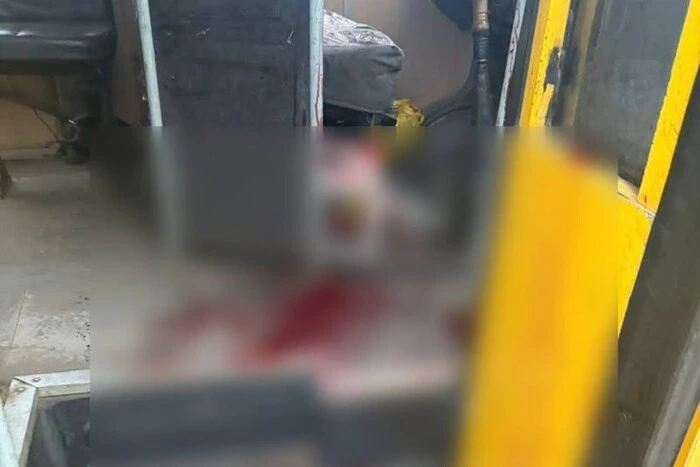 Російський дрон вдарив по автобусу з людьми у Краматорську: є поранені